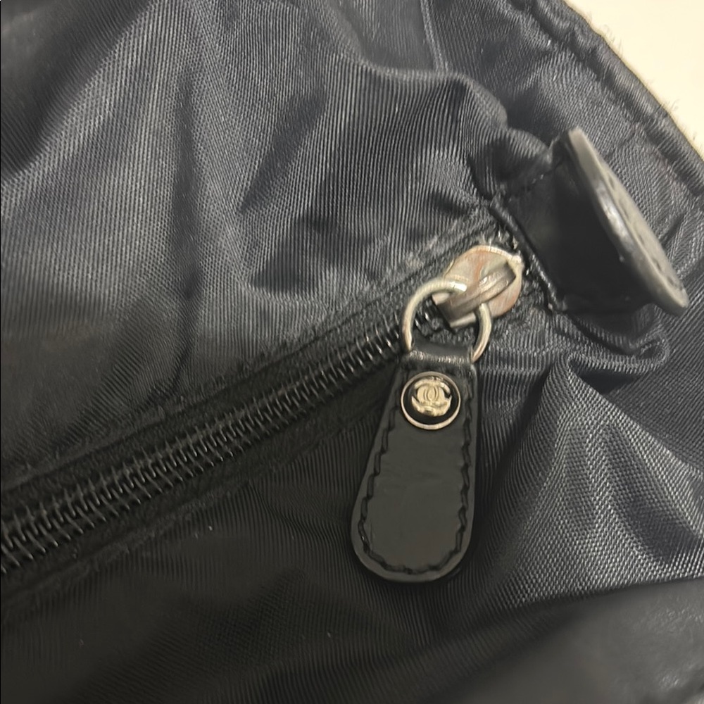 Chanel Authentic Nylon Paris New York Matrasse Coco Mark Tote Bag Black (VGUC) - Picture 6 of 16
